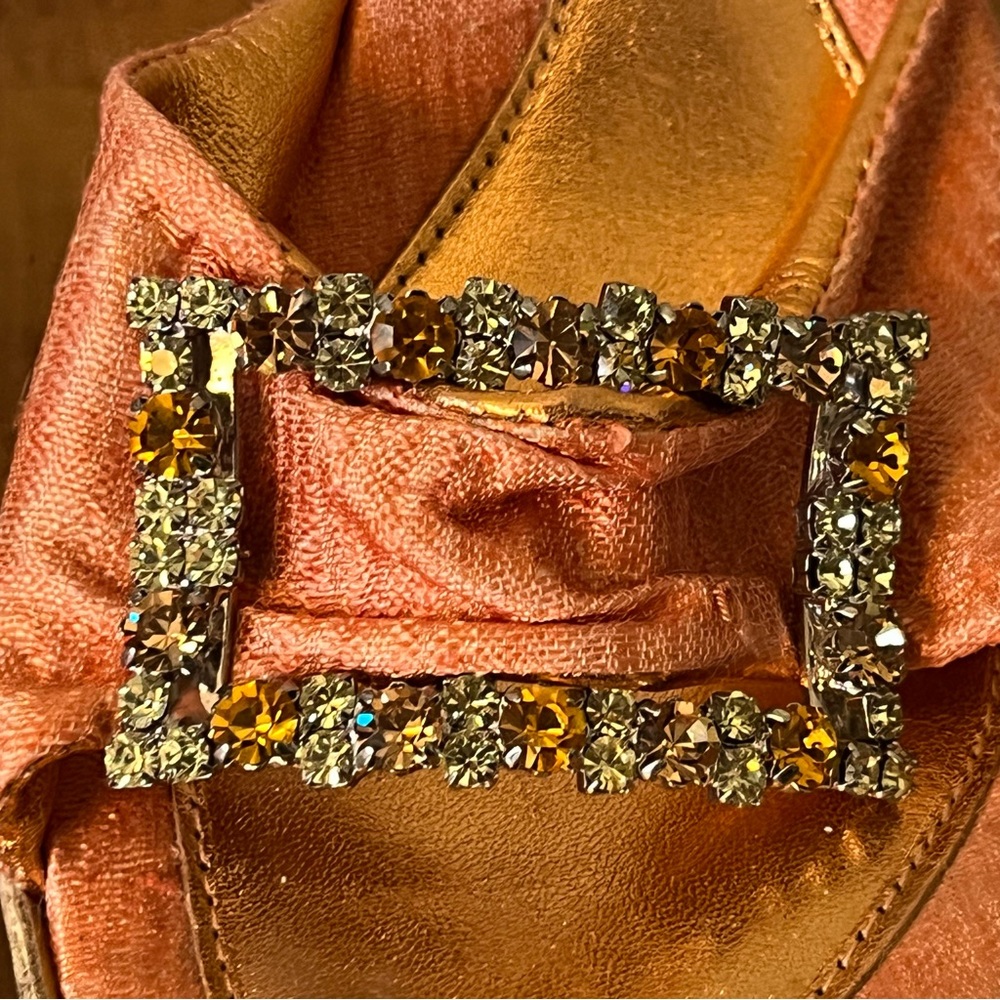 Vegas, baby! FABULOUS satin & rhinestone platform slides from X-it - Picture 8 of 13